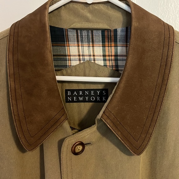 Barneys New York Other - NWT vintage Barney’s NY men’s dark tan trench cost with brown collar